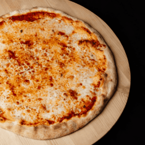 Pizza Margherita avec tomates et mozzarella