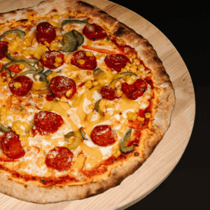 Pizza Mexico avec poivrons, salami piquant et maïs