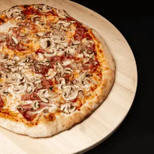 Pizza Santa Lucia au jambon tendre et champignons